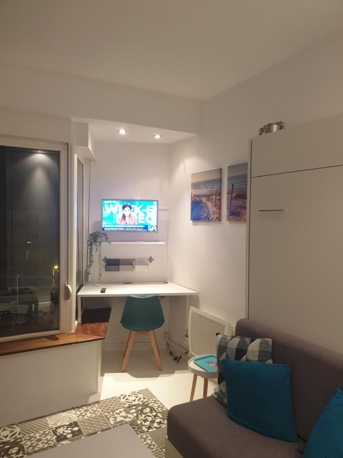 Studio Vue Mer Au Coeur De Malo Les Bains Pieds Dans L Eau Dunkirk Eksteriør billede